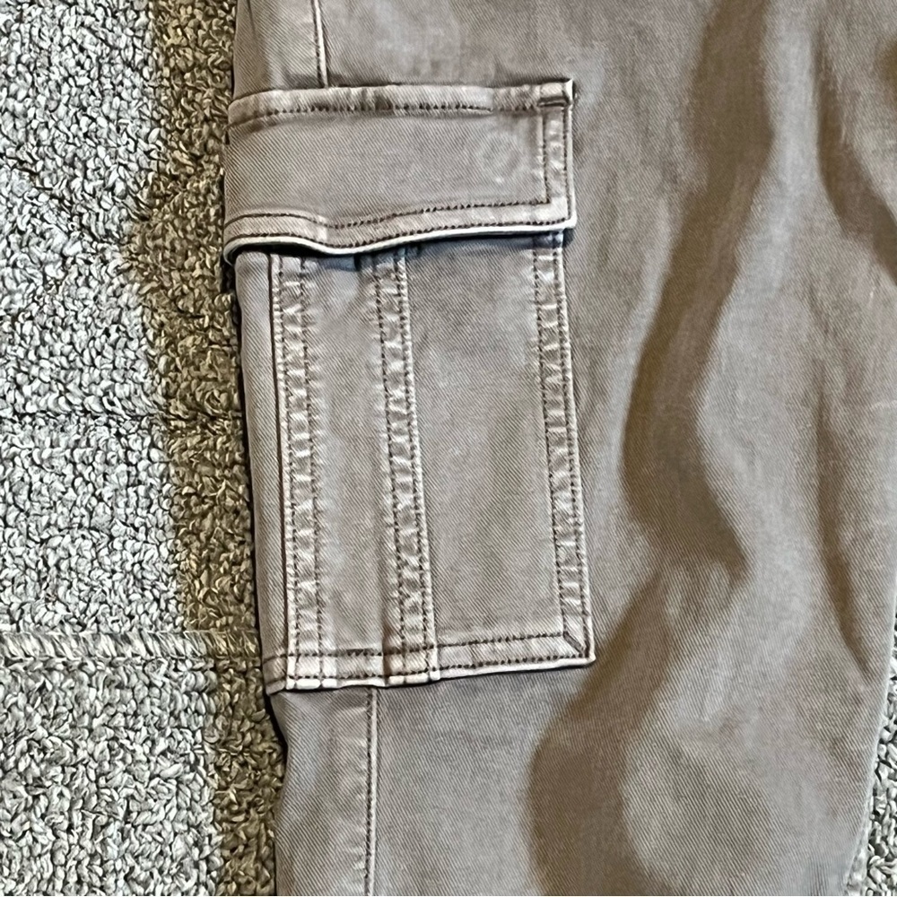 Spanx Cargo Jeans Womens Medium Green Pull On Pockets Stretch Shaping - Picture 5 of 10